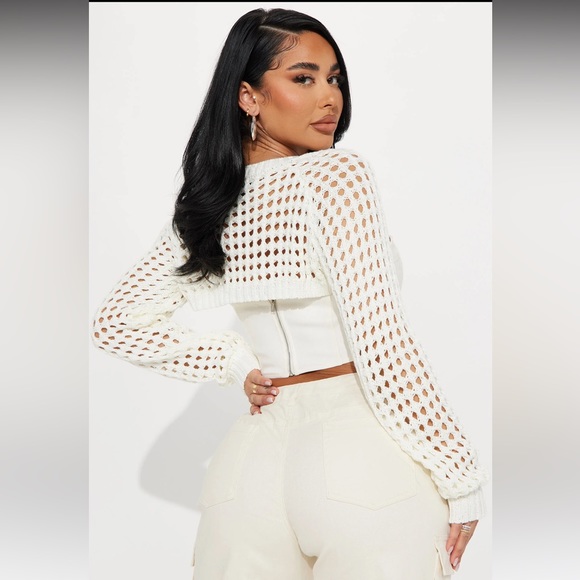 Manchester Crochet Shrug / Fashion Nova - Picture 2 of 10